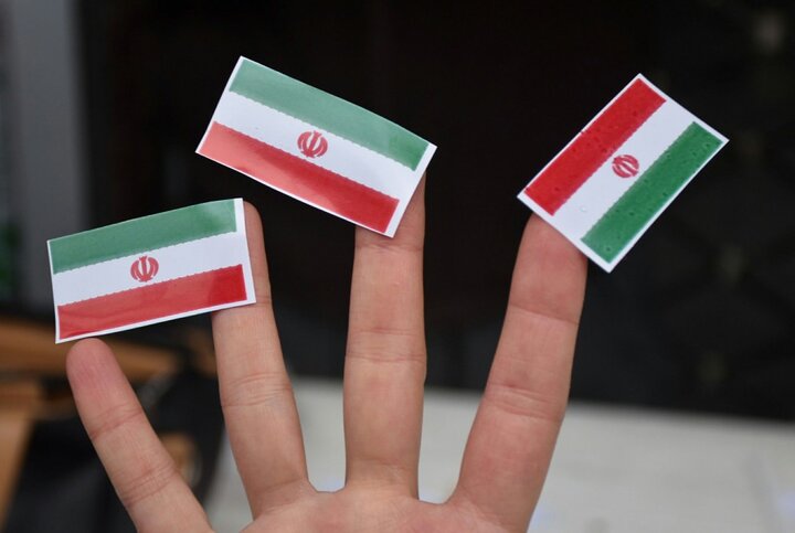 تصاویر/ خروش مردم سنندج در راهپیمایی 22 بهمن