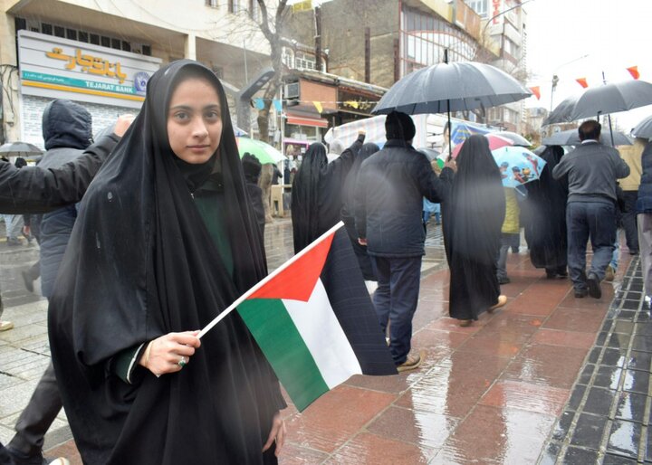 تصاویر/ خروش مردم سنندج در راهپیمایی 22 بهمن