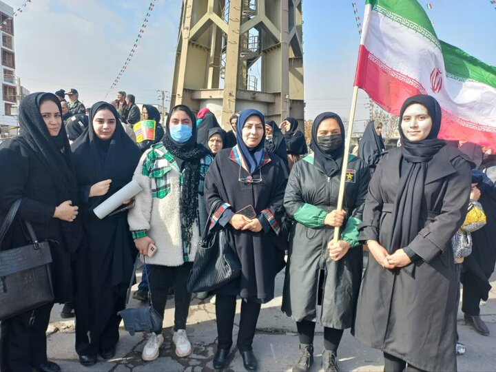 تصاویر/ راهپیمایی مردم شاهین دژ در حماسه ۲۲ بهمن