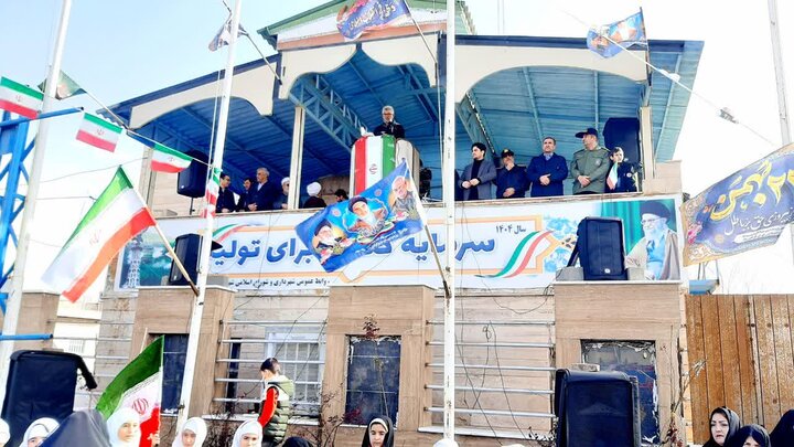 تصاویر/ راهپیمایی مردم شاهین دژ در حماسه ۲۲ بهمن