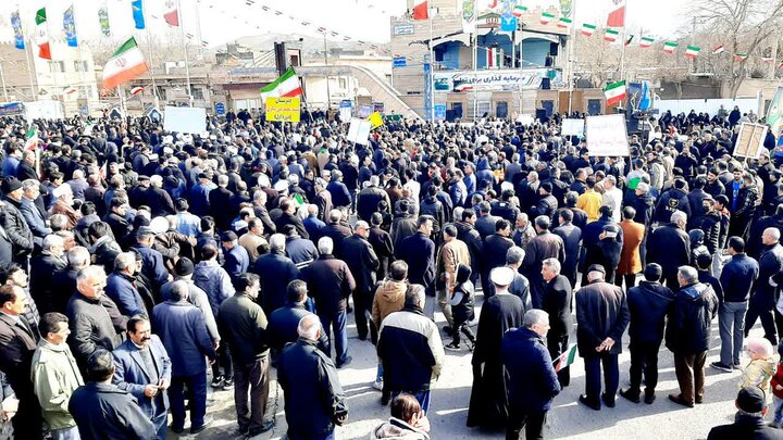 تصاویر/ راهپیمایی مردم شاهین دژ در حماسه ۲۲ بهمن