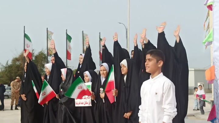 تصاویر/ راهپیمایی ۲۲ بهمن در خارگ