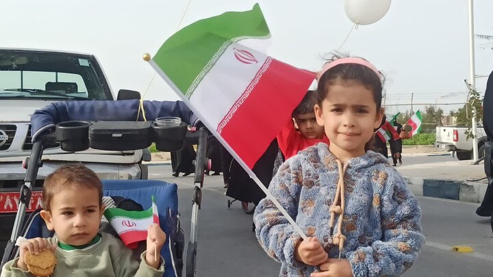 تصاویر/ راهپیمایی ۲۲ بهمن در خارگ