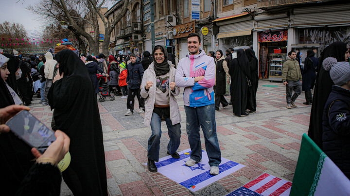 تصاویر/حضور پرشور طلاب و روحانیون و مردم همدان در راهپیمایی ۲۲ بهمن