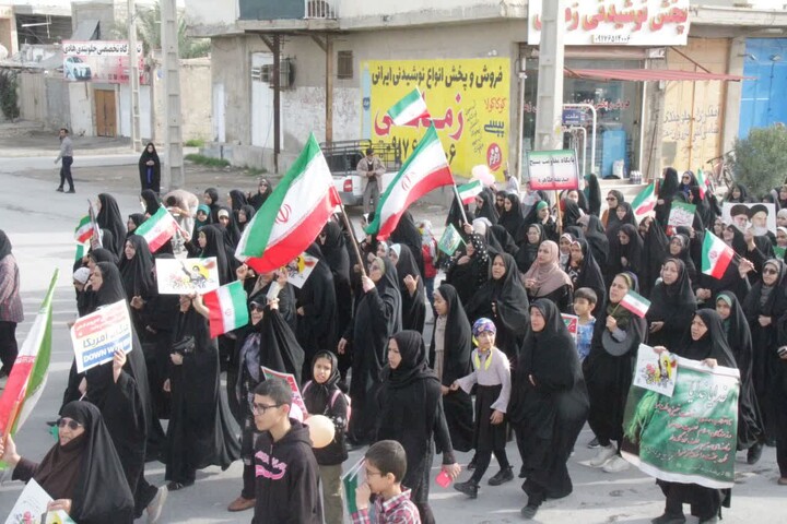 تصاویر/ راهپیمایی ۲۲ بهمن در چغادک