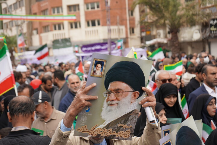 راهپیمایی باشکوه مردم اهواز در یوم الله 22 بهمن