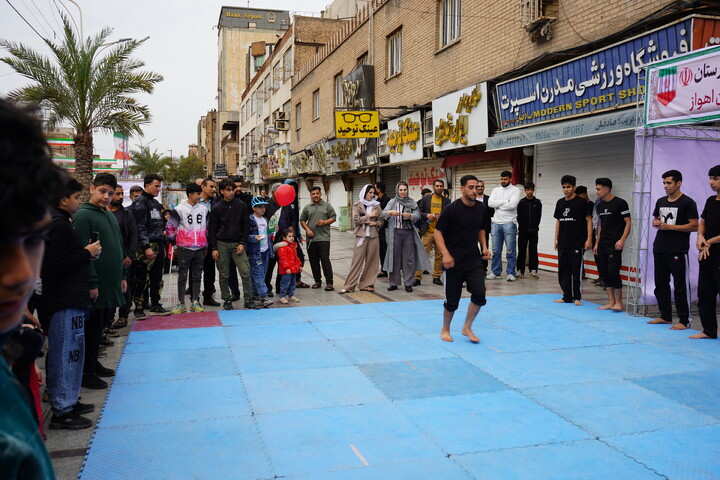 راهپیمایی باشکوه مردم اهواز در یوم الله 22 بهمن