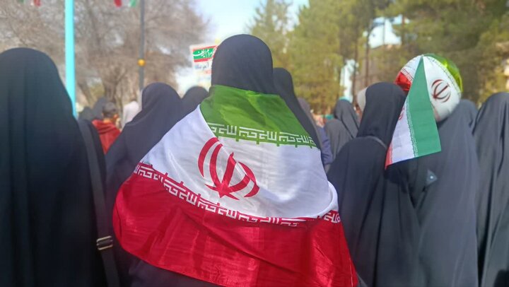 تصاویر/ مراسم راهپیمایی یوم‌الله ۲۲ بهمن در شهر کرمان