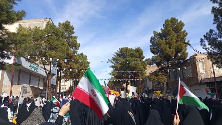 تصاویر/ مراسم راهپیمایی یوم‌الله ۲۲ بهمن در شهر کرمان