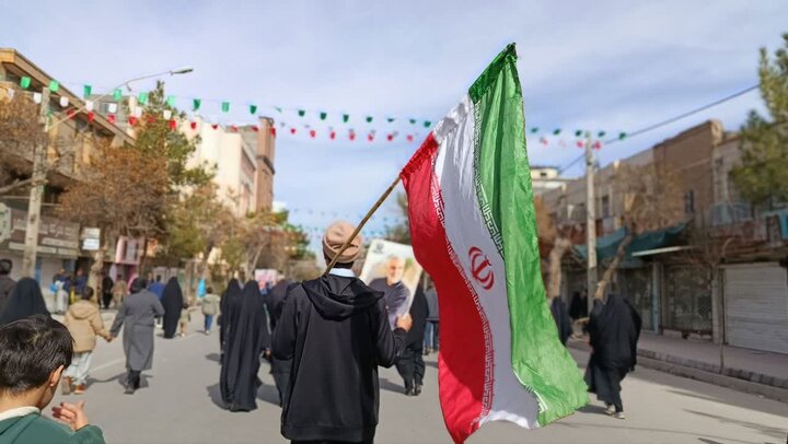 تصاویر/ مراسم راهپیمایی یوم‌الله ۲۲ بهمن در شهر کرمان