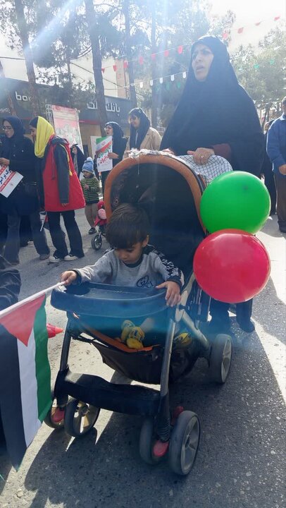 تصاویر/ مراسم راهپیمایی یوم‌الله ۲۲ بهمن در شهر کرمان