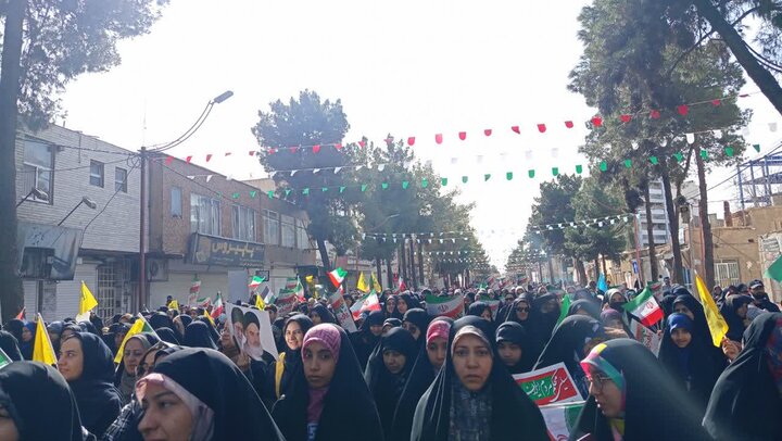 تصاویر/ مراسم راهپیمایی یوم‌الله ۲۲ بهمن در شهر کرمان