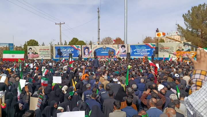 تصاویر/ مراسم راهپیمایی یوم‌الله ۲۲ بهمن در شهر کرمان