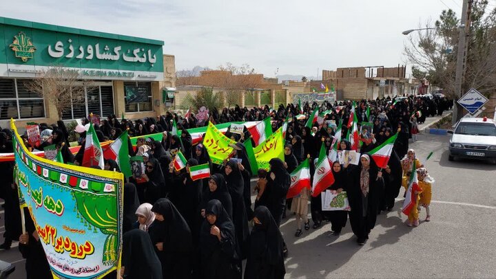 تصاویر/ مراسم راهپیمایی یوم‌الله ۲۲ بهمن در شهر صفائیه