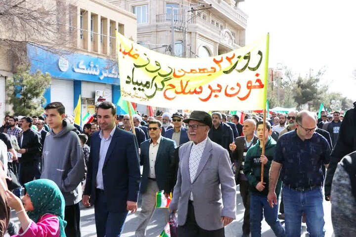 تصاویر/ مراسم راهپیمایی یوم‌الله ۲۲ بهمن رفسنجان
