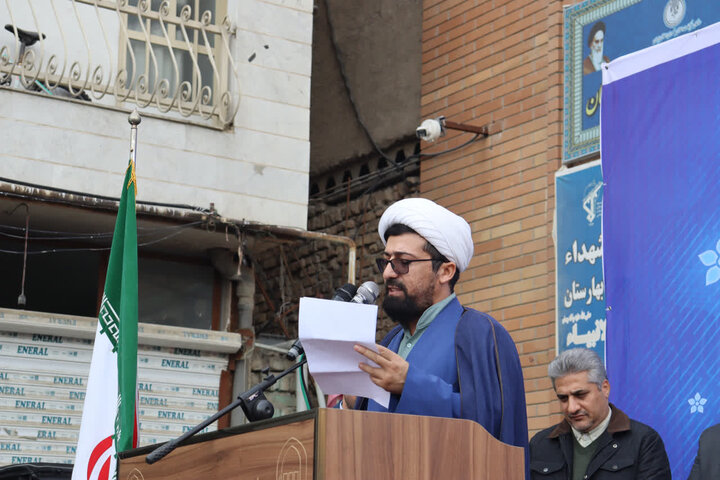 تصاویر/ حضور پرشور مردم بهارستان در راهپیمایی ۲۲ بهمن