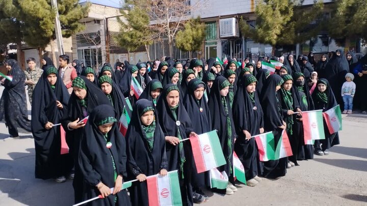 تصاویر/ مراسم راهپیمایی یوم‌الله ۲۲ بهمن در شهر کوهبنان