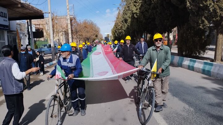 تصاویر/ مراسم راهپیمایی یوم‌الله ۲۲ بهمن در شهر کوهبنان