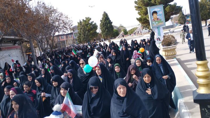 تصاویر/ مراسم راهپیمایی یوم‌الله ۲۲ بهمن در شهر کوهبنان