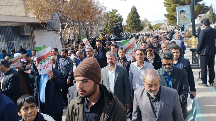 تصاویر/ مراسم راهپیمایی یوم‌الله ۲۲ بهمن در شهر کوهبنان