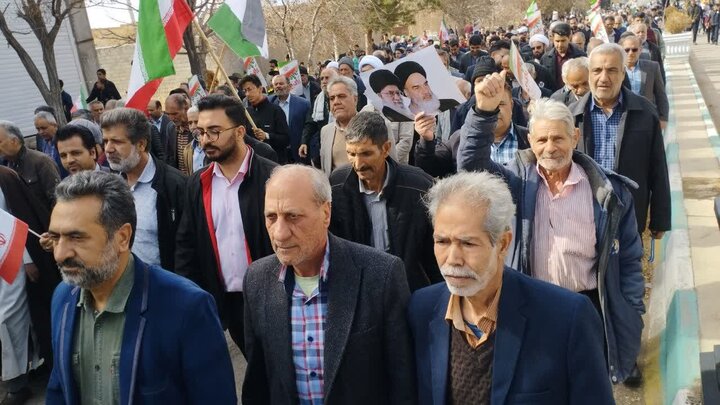 تصاویر/ مراسم راهپیمایی یوم‌الله ۲۲ بهمن در شهر کوهبنان