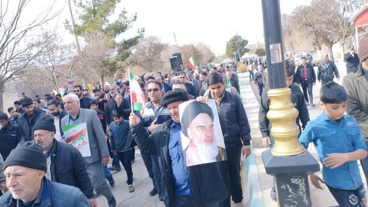 تصاویر/ مراسم راهپیمایی یوم‌الله ۲۲ بهمن در شهر کوهبنان