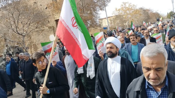 تصاویر/ مراسم راهپیمایی یوم‌الله ۲۲ بهمن در شهر کوهبنان