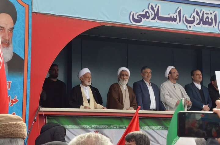 تصاویر/شکوه حضور مردم استان مرکزی در راهپیمایی ۲۲ بهمن_۲