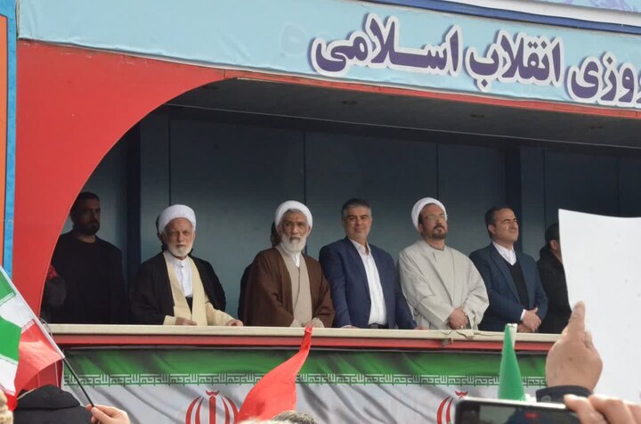 تصاویر/شکوه حضور مردم استان مرکزی در راهپیمایی ۲۲ بهمن_۲