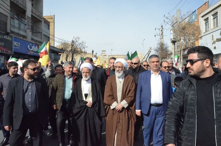 تصاویر/شکوه حضور مردم استان مرکزی در راهپیمایی ۲۲ بهمن_۲