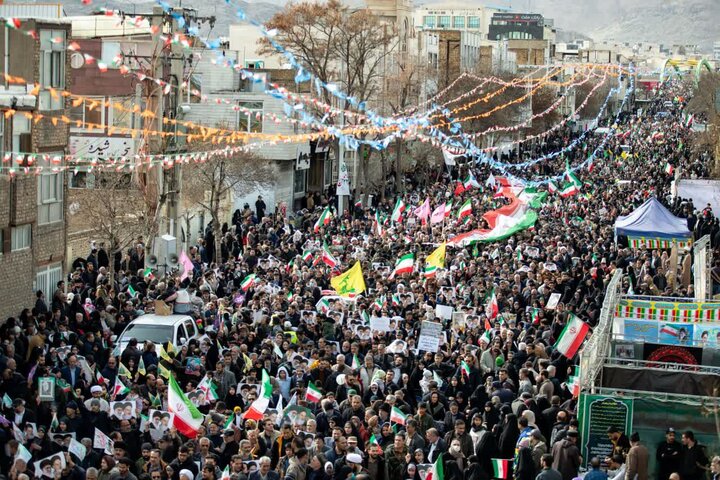 تصاویر/شکوه حضور مردم استان مرکزی در راهپیمایی ۲۲ بهمن_۲