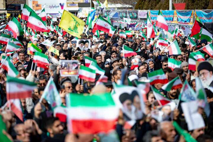 تصاویر/شکوه حضور مردم استان مرکزی در راهپیمایی ۲۲ بهمن_۲