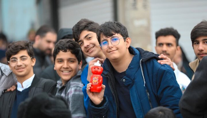 تصاویر/ حضور حماسی مردم ساوجبلاغ در راهپیمایی ۲۲ بهمن‌ماه