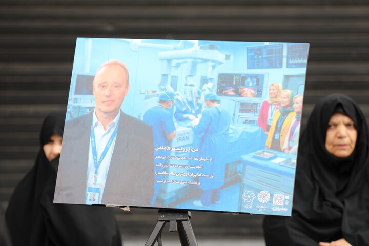 تصاویر/ حضور خواهران در راهپیمایی ۲۲ بهمن