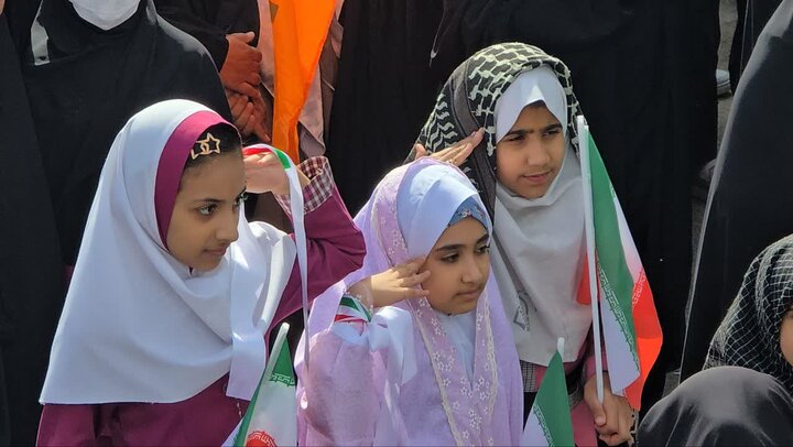 تصاویر/ مراسم راهپیمایی یوم‌الله ۲۲ بهمن در شهر ریگان