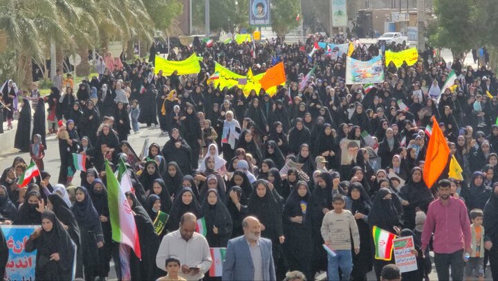 تصاویر/ مراسم راهپیمایی یوم‌الله ۲۲ بهمن در شهر ریگان