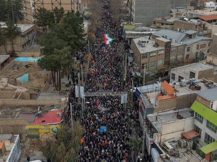 تصاویر/ شکوه حضور مردم ورامین در راهپیمایی ۲۲ بهمن