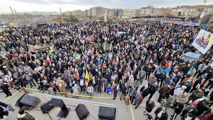 تصاویر/ راهپیمایی یوم‌الله ۲۲ بهمن در پردیس