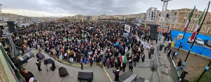 تصاویر/ راهپیمایی یوم‌الله ۲۲ بهمن در پردیس