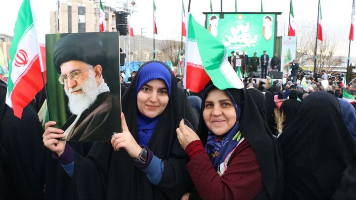 تصاویر/ راهپیمایی یوم‌الله ۲۲ بهمن در پردیس