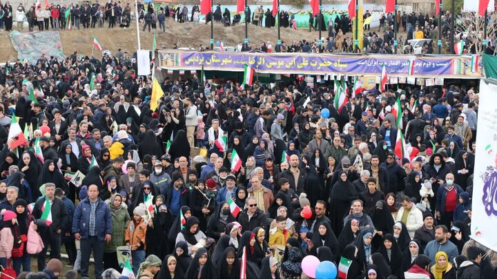 تصاویر/ راهپیمایی یوم‌الله ۲۲ بهمن در پردیس