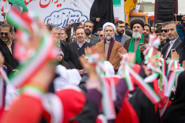 تصاویر / راهپیمایی یوم الله 22 بهمن در قزوین برگزار شد