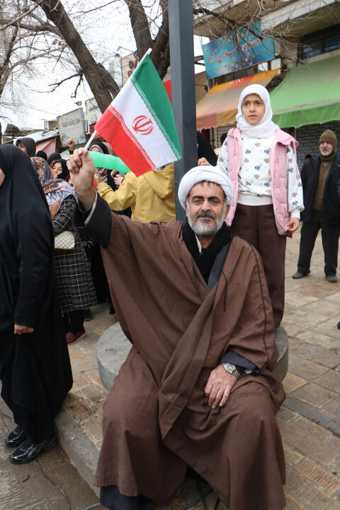 تصاویر / راهپیمایی یوم الله 22 بهمن در قزوین برگزار شد