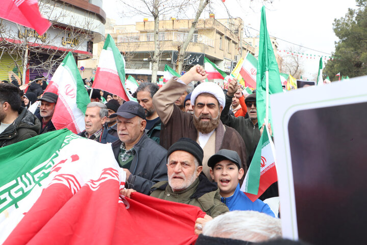 تصاویر / راهپیمایی یوم الله 22 بهمن در قزوین برگزار شد