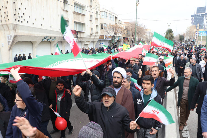 تصاویر / راهپیمایی یوم الله 22 بهمن در قزوین برگزار شد