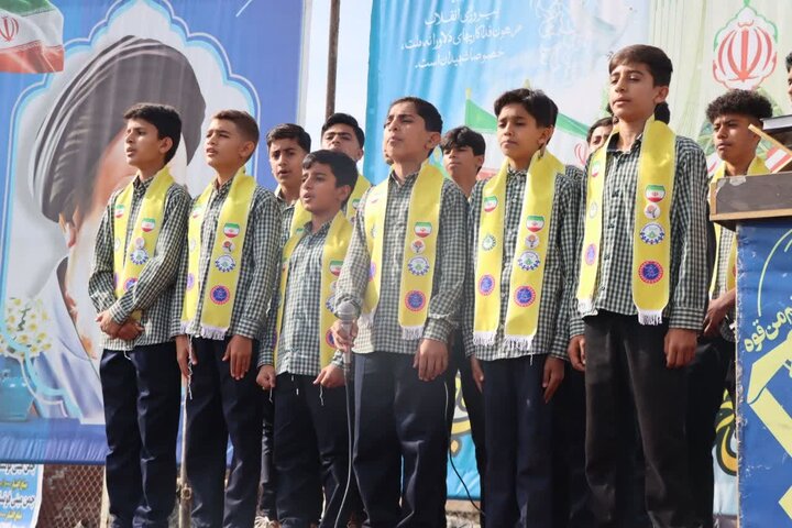 تصاویر/ مراسم راهپیمایی یوم‌الله ۲۲ بهمن در شهر قلعه‌گنج