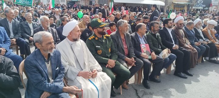 تصاویر/ مراسم راهپیمایی یوم‌الله ۲۲ بهمن در شهر بردسیر