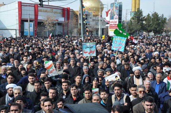 تصاویر/ راهپیمایی ۲۲ بهمن در میاندوآب