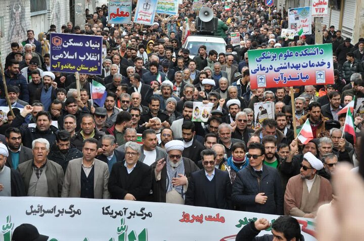 تصاویر/ راهپیمایی ۲۲ بهمن در میاندوآب