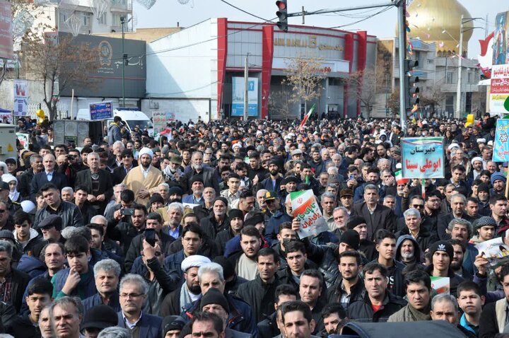 تصاویر/ راهپیمایی ۲۲ بهمن در میاندوآب
